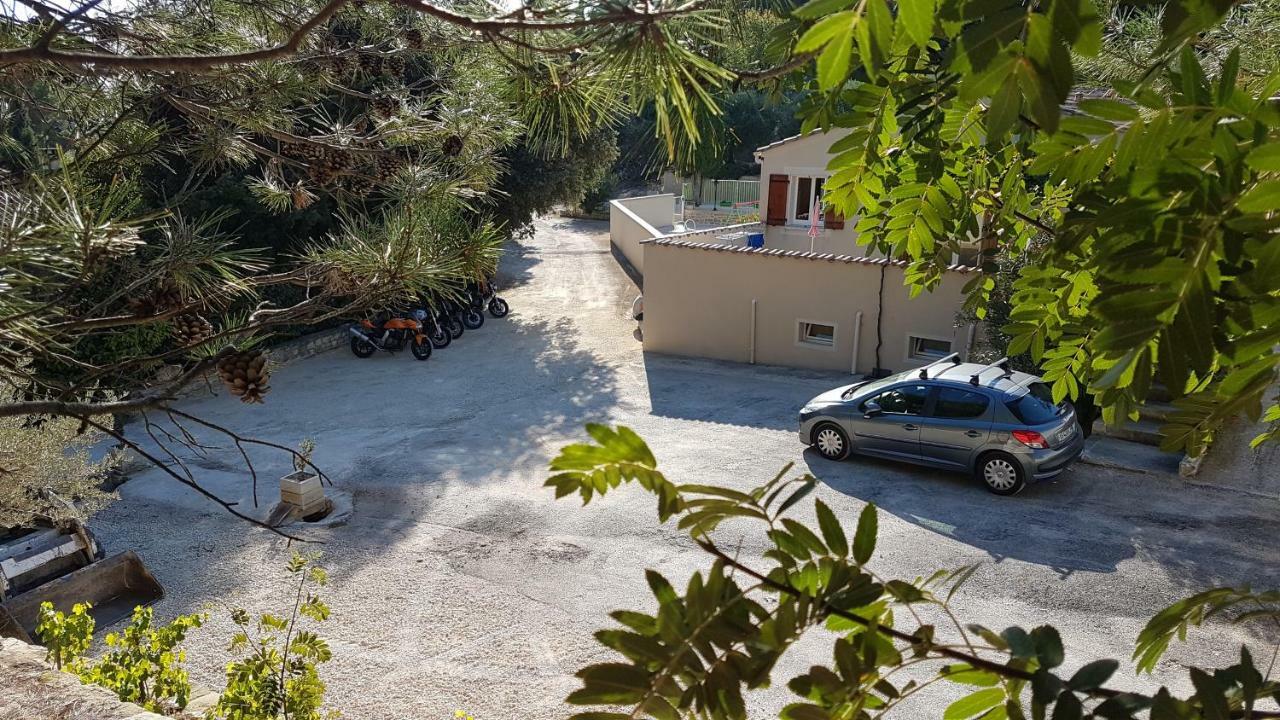 Chambre Pour Cyclistes Au Mt Ventoux Le Barroux Bagian luar foto